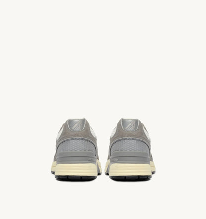 BASKETS HYPERWAY EN MESH ET DAIM BLANC ET PLUMBLEO