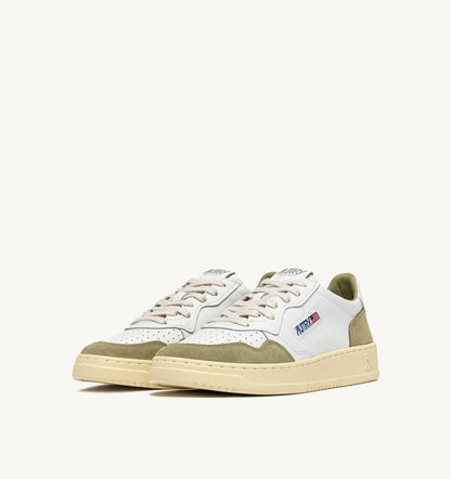 BASKETS MEDALIST LOW EN CUIR BLANC ET DAIM GRAY GREEN