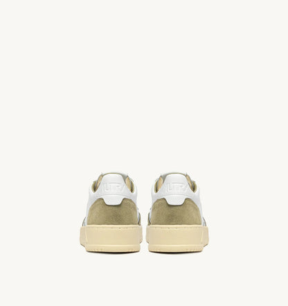 BASKETS MEDALIST LOW EN CUIR BLANC ET DAIM GRAY GREEN
