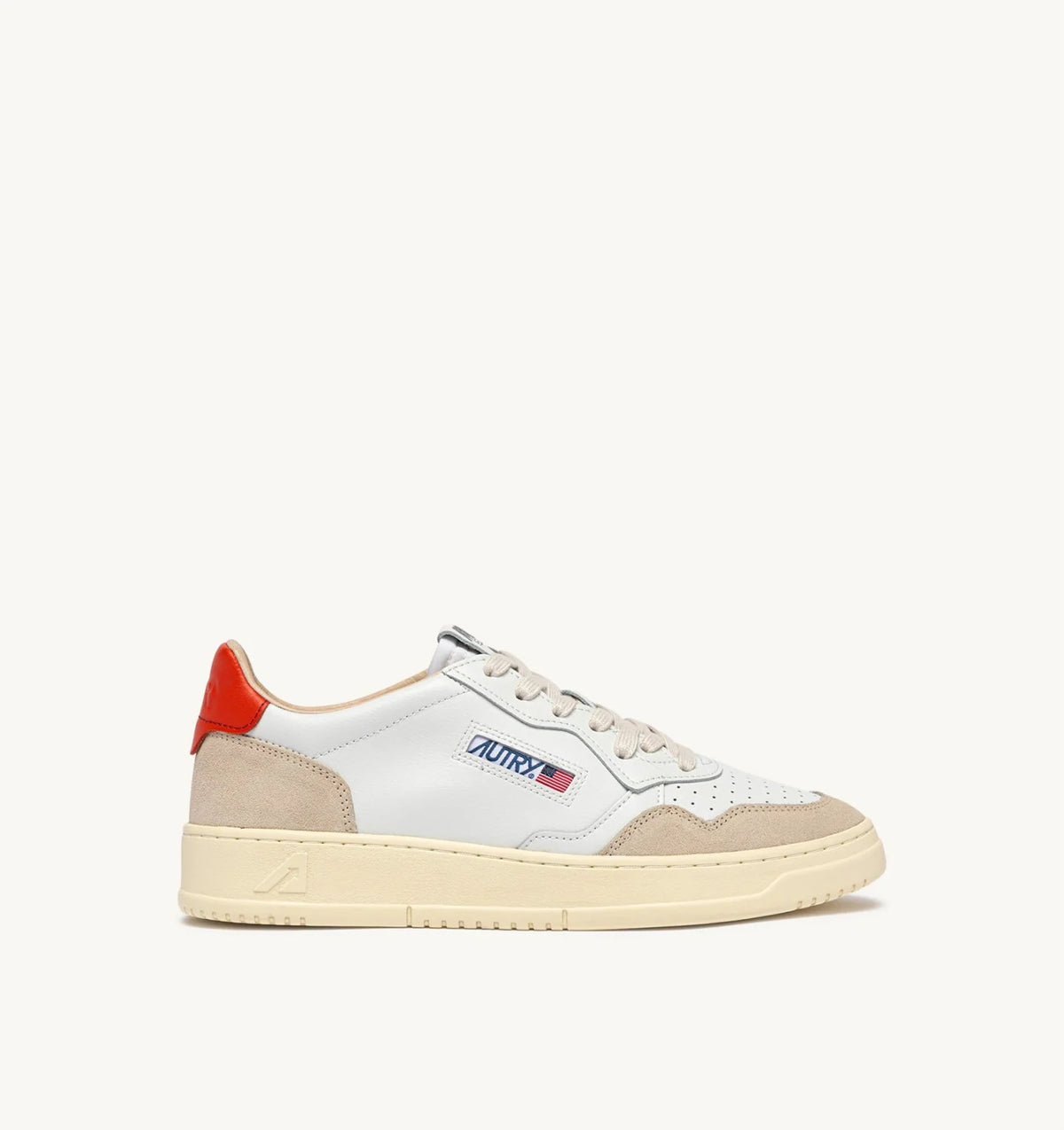 BASKETS MEDALIST LOW EN DAIM ET CUIR BLANC ET LION